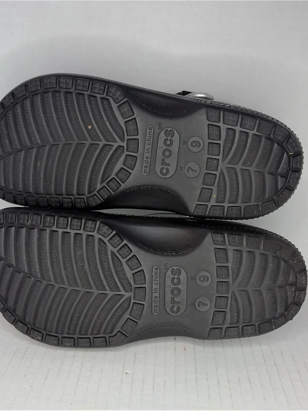CROCS Star Wars Disney Mandalorian The Child Clogs M 7/ W 9 Lucasfilm Ltd